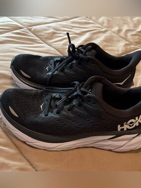 Hoka tennis shoes
